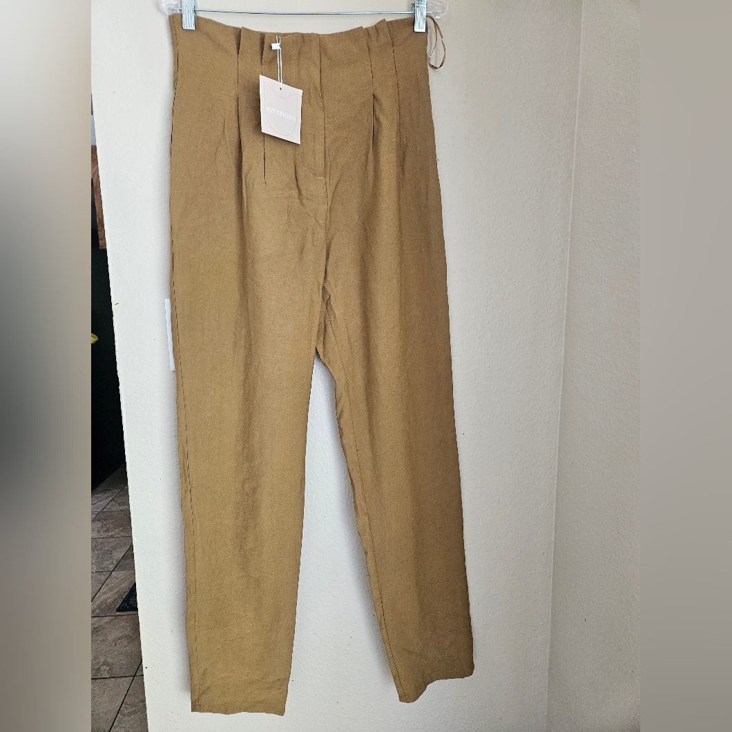 Kittenish Pleated Slacks